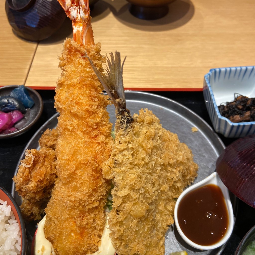 ユーザーが投稿した魚屋のびっくりミックスフライ定食の写真 - 実際訪問したユーザーが直接撮影して投稿した富浦町深名丼もの海鮮食堂とみうら亭の写真