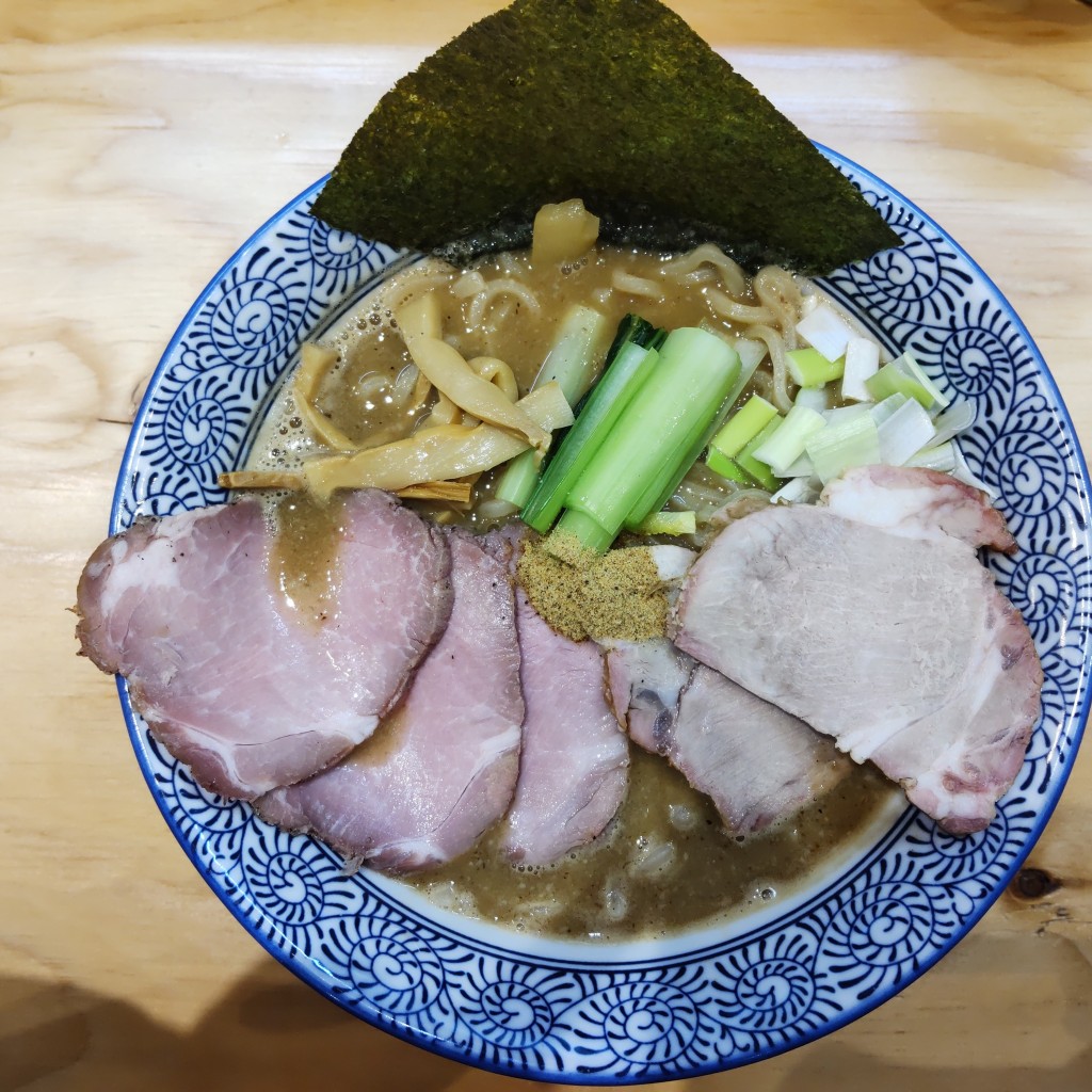 ユーザーが投稿した豚骨魚介ラーメンの写真 - 実際訪問したユーザーが直接撮影して投稿した大塚町ラーメン専門店麺処 ぐり虎 ゆめタウン出雲店の写真