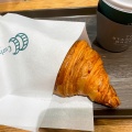 実際訪問したユーザーが直接撮影して投稿した丸の内ベーカリーCurlys Croissant TOKYO BAKE STANDの写真