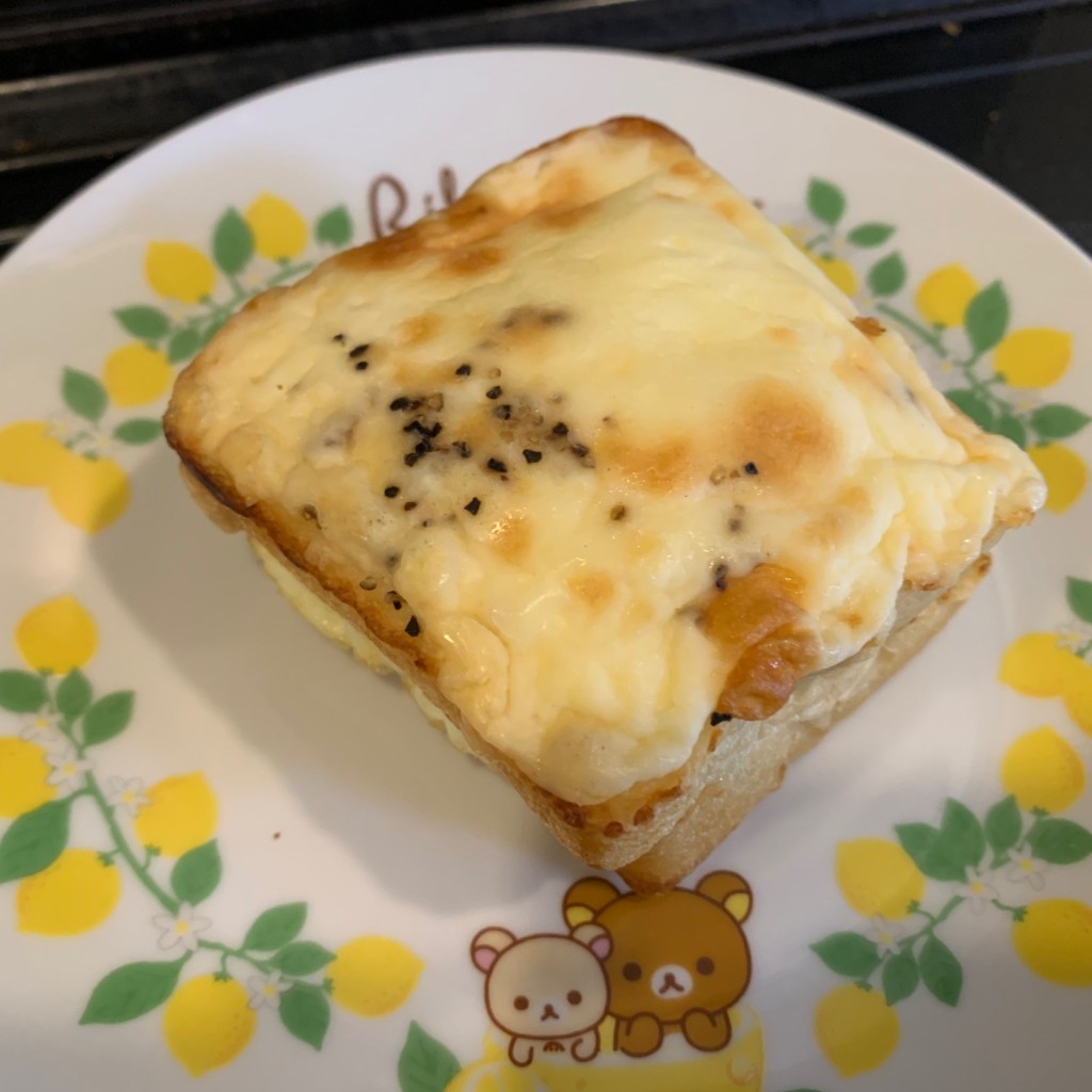 ユーザーが投稿した道産チーズのクロックマダムの写真 - 実際訪問したユーザーが直接撮影して投稿した美々ベーカリーPasco 北海道プレミアムの写真