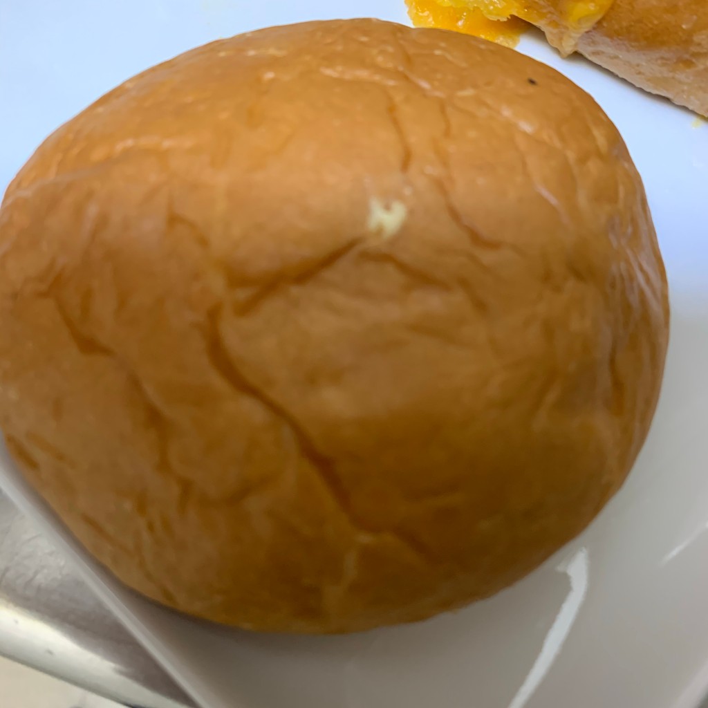 ユーザーが投稿したヒンヤリクリームパン(カスタード)の写真 - 実際訪問したユーザーが直接撮影して投稿した巣鴨ベーカリーデリフランス 巣鴨店の写真