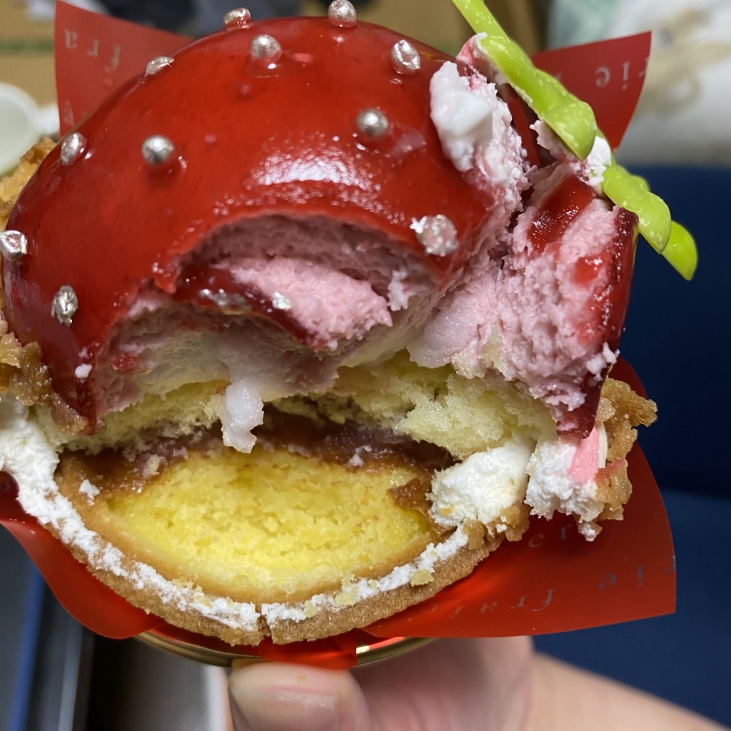 ユーザーが投稿したまんまる苺ケーキの写真 - 実際訪問したユーザーが直接撮影して投稿した広古新開スイーツシャトレーゼ 国際通り店の写真