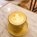 Latte - 実際訪問したユーザーが直接撮影して投稿した八雲カフェONIBUS COFFEE 八雲店の写真のメニュー情報