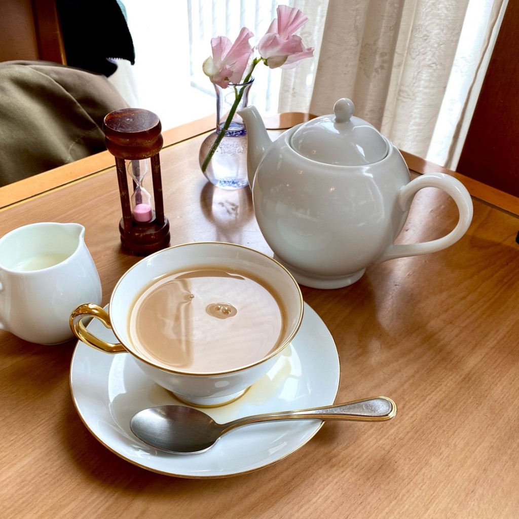 ユーザーが投稿した紅茶 (ポットサービス) ミルクの写真 - 実際訪問したユーザーが直接撮影して投稿した田園調布ケーキLepi Dor 田園調布の写真