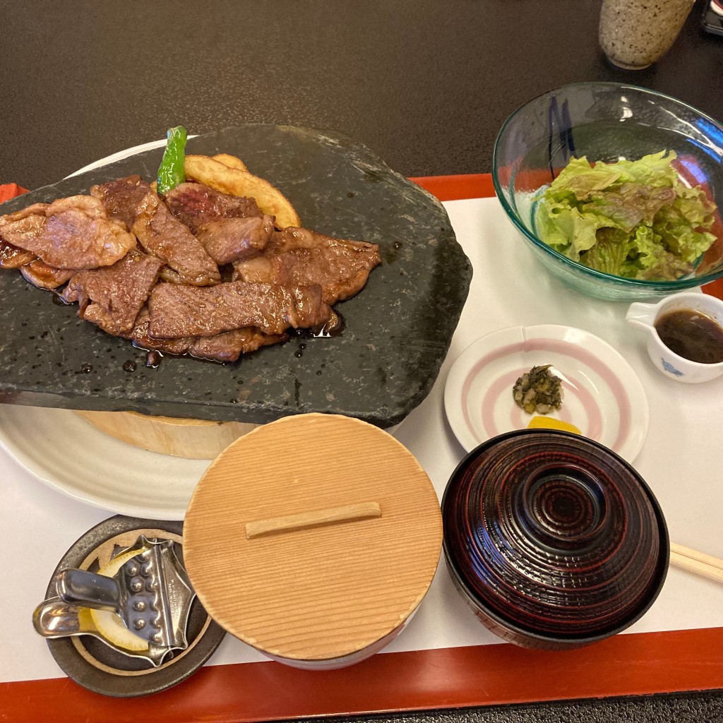 ユーザーが投稿した那須野ヶ原焼肉定食の写真 - 実際訪問したユーザーが直接撮影して投稿した井田新町和食 / 日本料理日本料理 重の家の写真