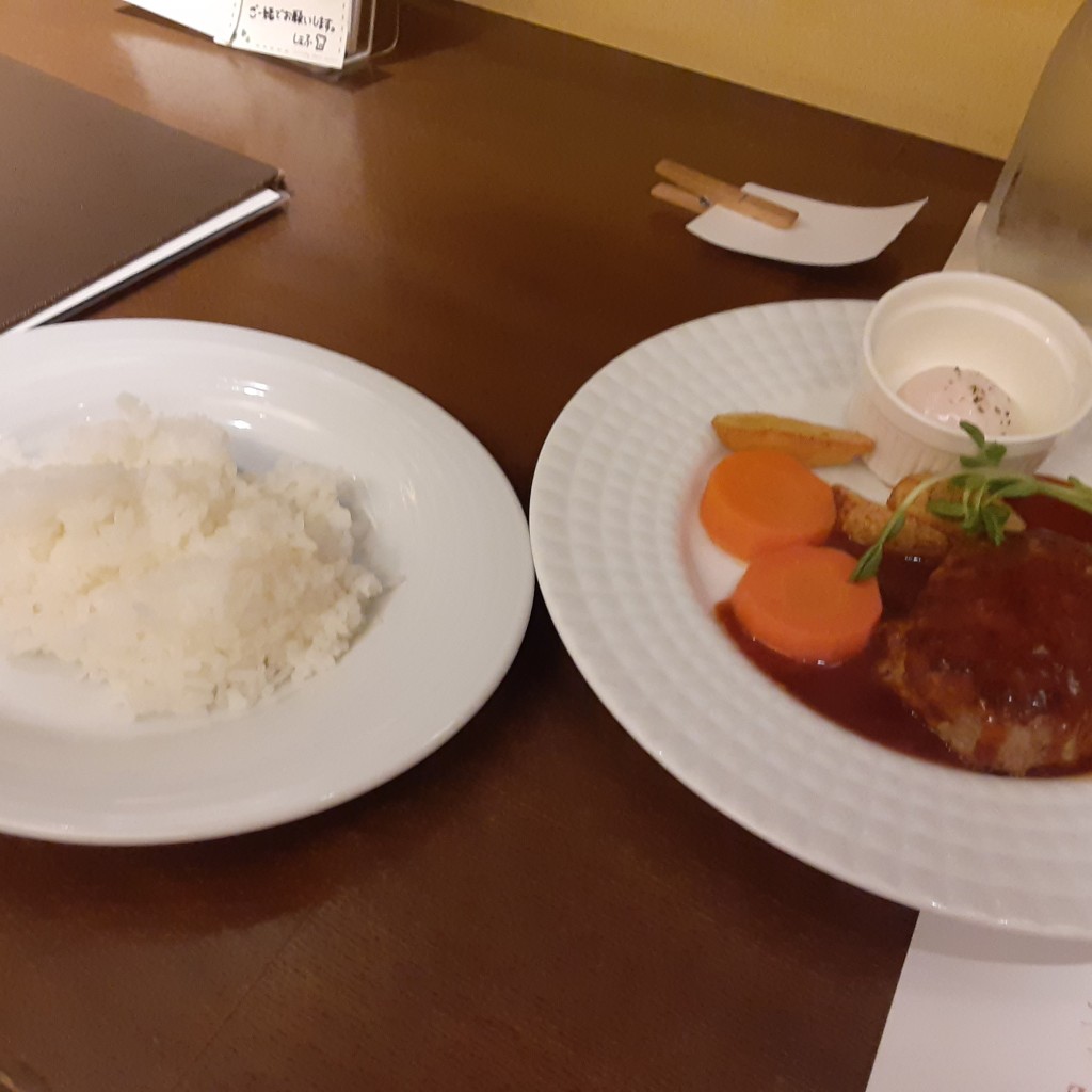 ユーザーが投稿した秀麗豚ハンバーグの写真 - 実際訪問したユーザーが直接撮影して投稿した富士西洋料理ごちそう洋食 キッチン いろどりの写真