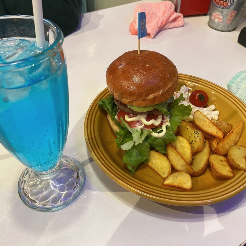 のべゆかさんが投稿した駅前大通ハンバーガーのお店TINY DINER/タイニー ダイナーの写真