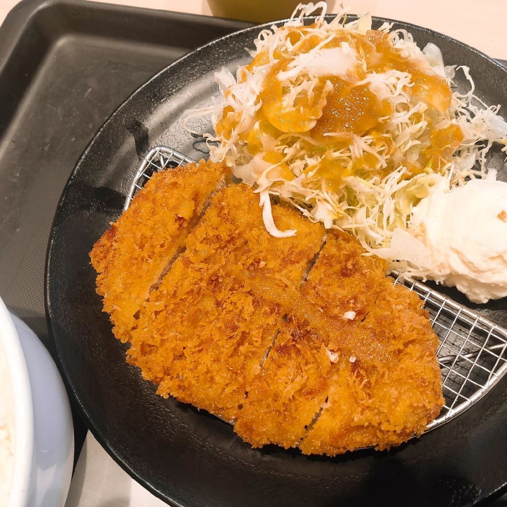ユーザーが投稿したロースかつ定食トッピングポテトサラダの写真 - 実際訪問したユーザーが直接撮影して投稿した知花とんかつ松のや 沖縄知花店の写真