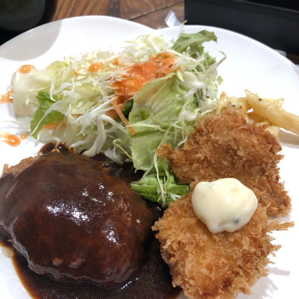 ユーザーが投稿したハンバーグ、ヒレカツ、牛肉ポテトの写真 - 実際訪問したユーザーが直接撮影して投稿した新川洋食ターBOUの写真