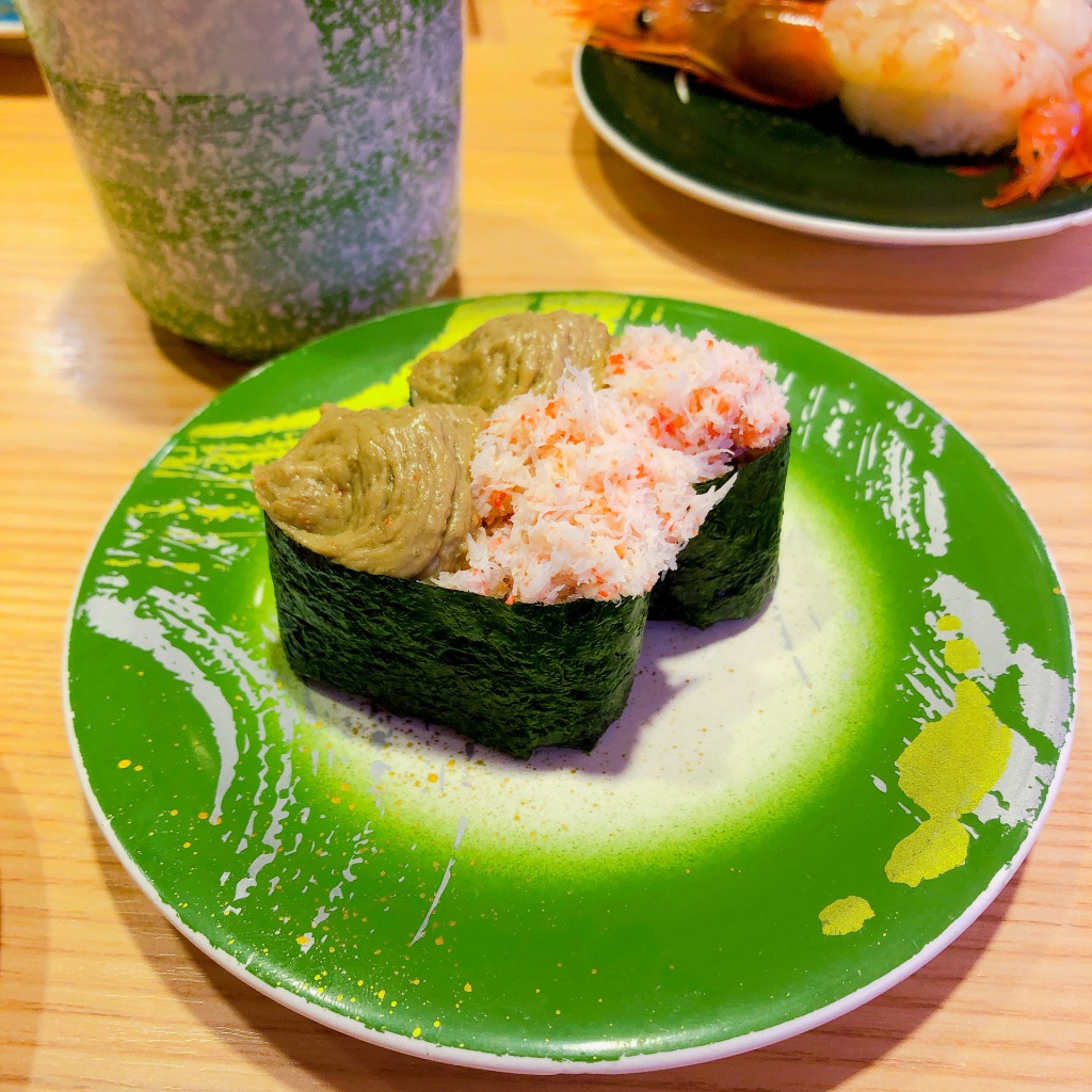 ユーザーが投稿したカニ味噌軍艦の写真 - 実際訪問したユーザーが直接撮影して投稿した高島回転寿司回し寿司 活 活美登利 横浜スカイビル店の写真