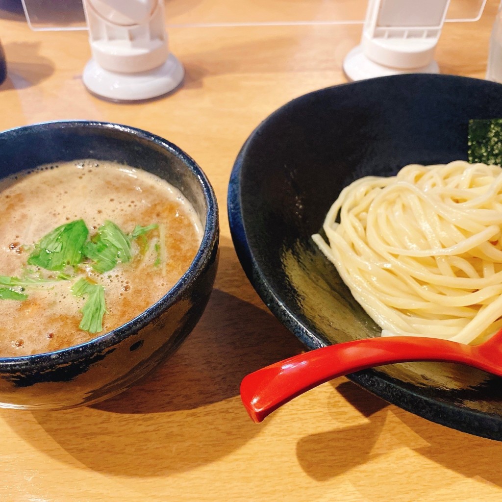 みみみ_関西グルメさんが投稿した谷町ラーメン / つけ麺のお店つけ麺 雀 天満橋店/ツケメン スズメの写真