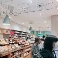 実際訪問したユーザーが直接撮影して投稿した新宿カフェDEAN & DELUCA 新宿の店舗内部の雰囲気写真