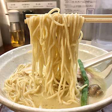 yuta_gramさんが投稿した恵比寿西ラーメン専門店のお店らぁめん冠尾/ラァメンカムロの写真