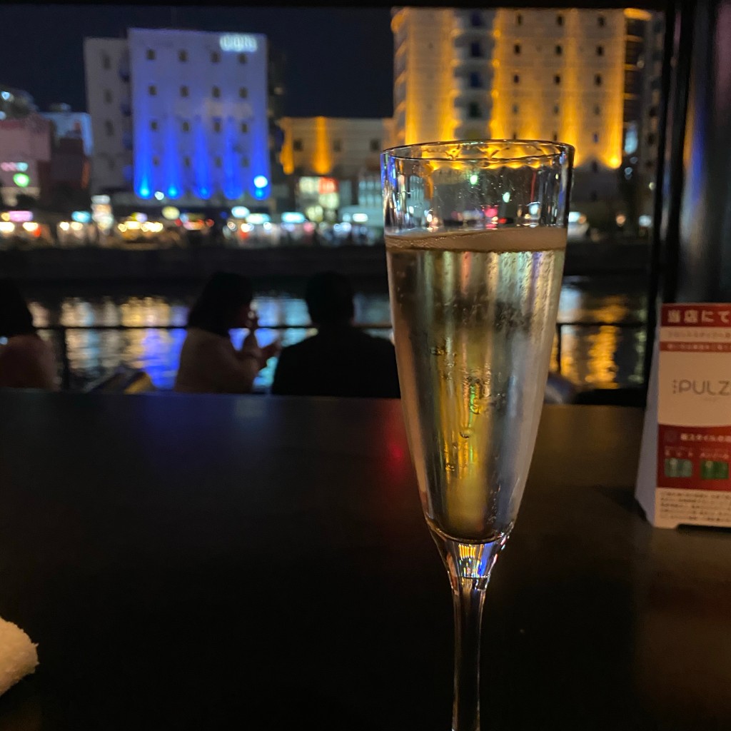 ユーザーが投稿したシャンパン グラスの写真 - 実際訪問したユーザーが直接撮影して投稿した春吉ダイニングバーMitsubachiの写真