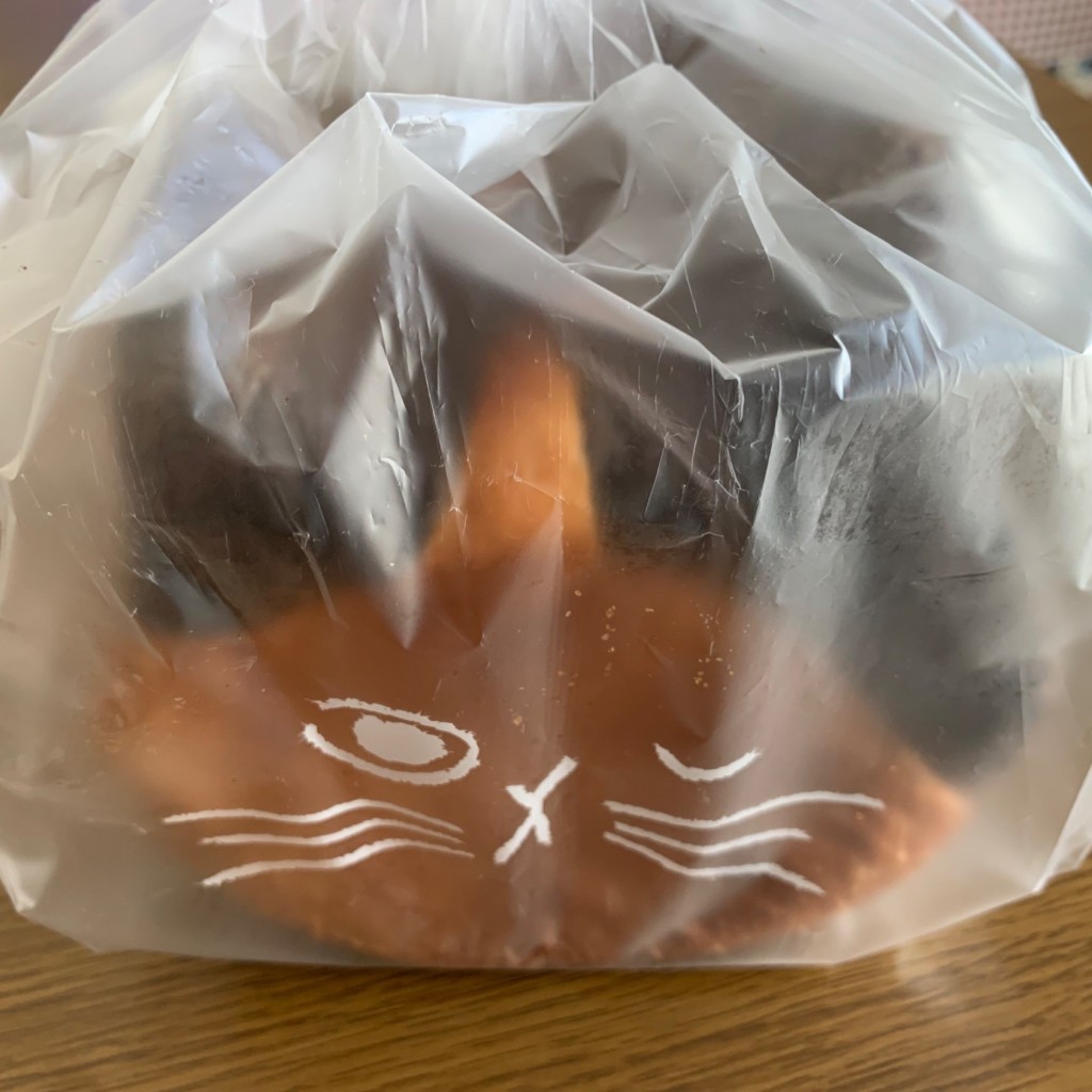 ユーザーが投稿したネコ食パン 三毛猫の写真 - 実際訪問したユーザーが直接撮影して投稿した辻堂新町ベーカリーハートブレッドアンティーク 湘南モールフィルの写真