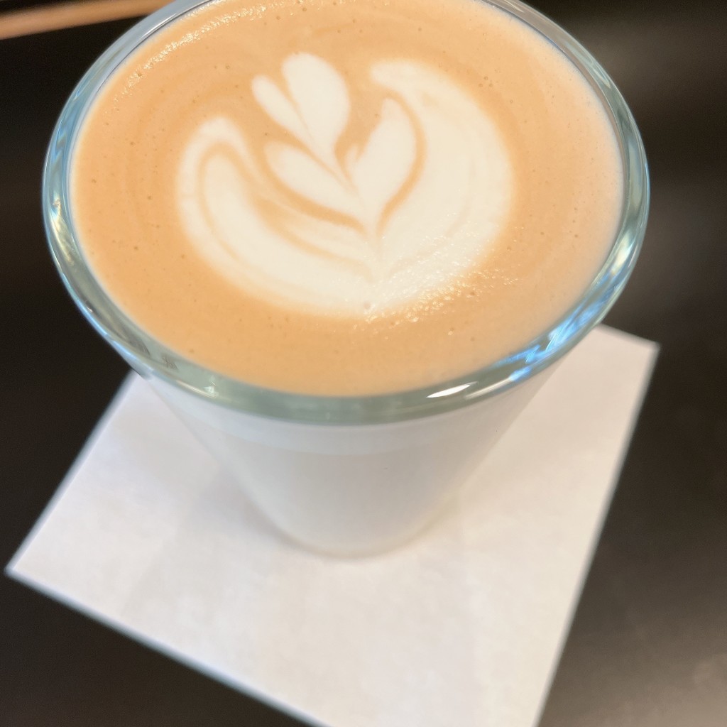 ユーザーが投稿したカフェラテの写真 - 実際訪問したユーザーが直接撮影して投稿した富ヶ谷コーヒー専門店FUGLEN TOKYOの写真