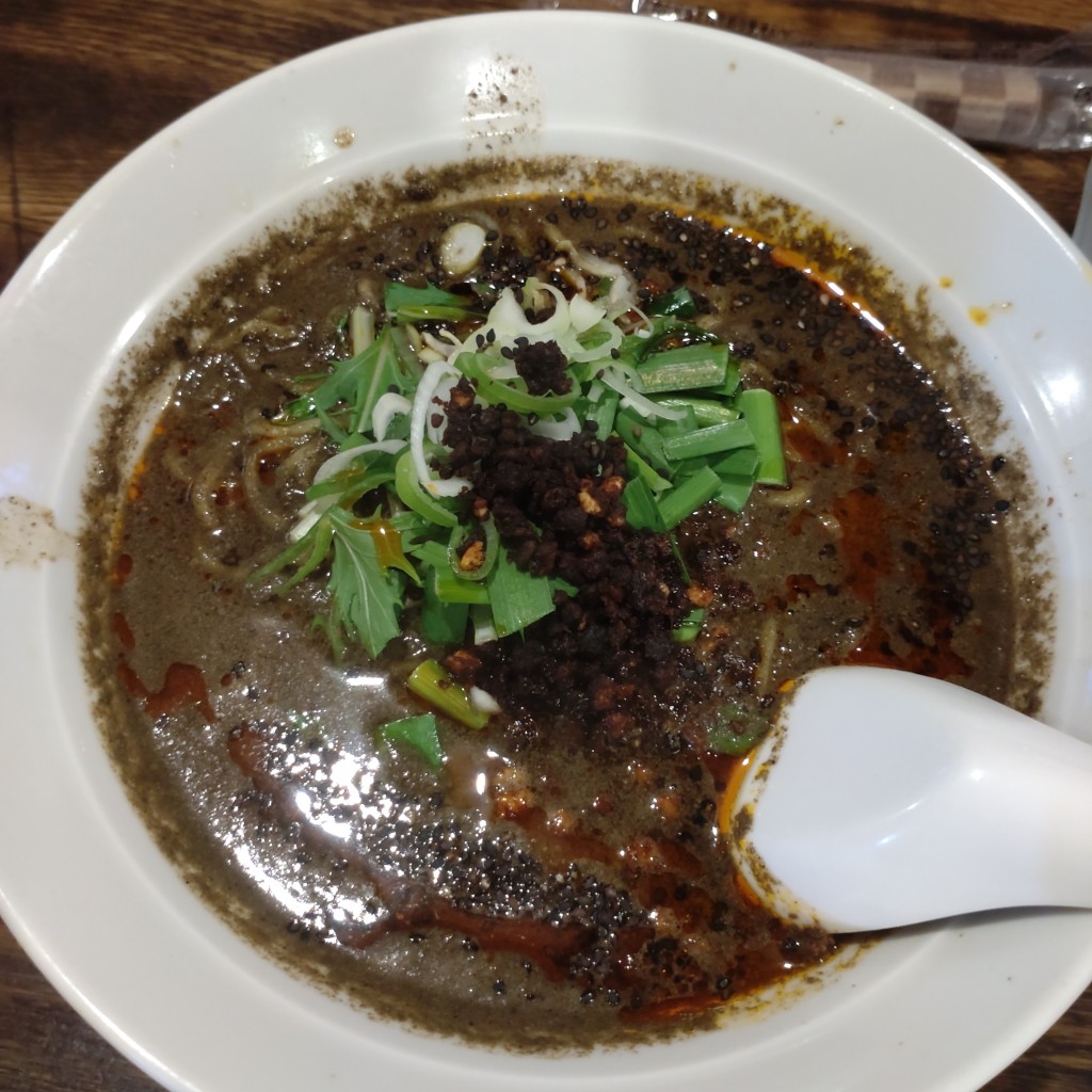 ユーザーが投稿した黒胡麻担々麺の写真 - 実際訪問したユーザーが直接撮影して投稿した岡町中華料理點心の写真