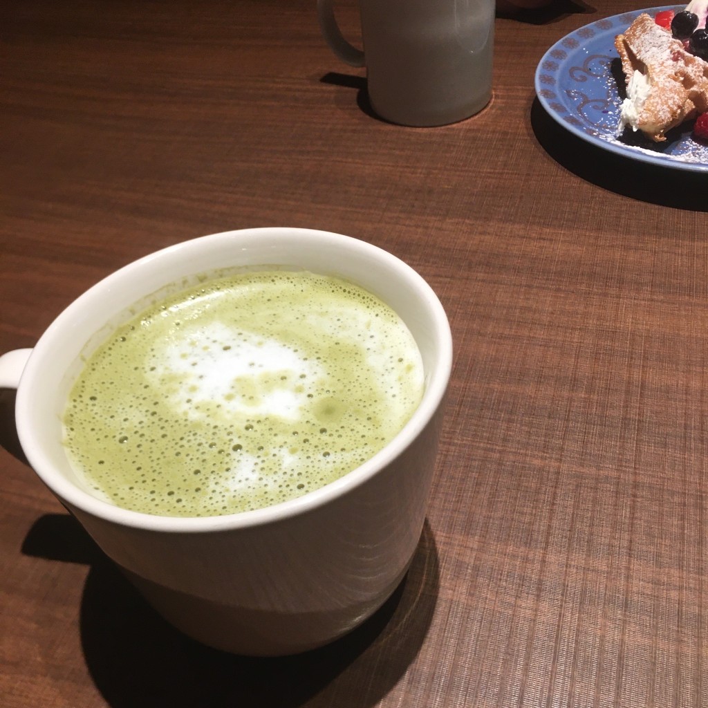 ユーザーが投稿したほうじ茶ラテの写真 - 実際訪問したユーザーが直接撮影して投稿した今カフェサンマルクカフェ 岡山今店の写真