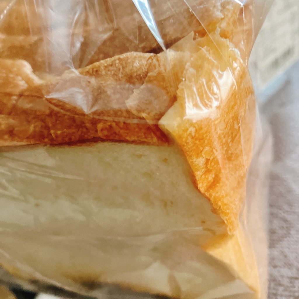 ユーザーが投稿した角食パン1斤の写真 - 実際訪問したユーザーが直接撮影して投稿した淡路町ベーカリーパンデュースの写真