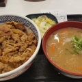 実際訪問したユーザーが直接撮影して投稿した西新宿牛丼吉野家 新宿センタービル店の写真