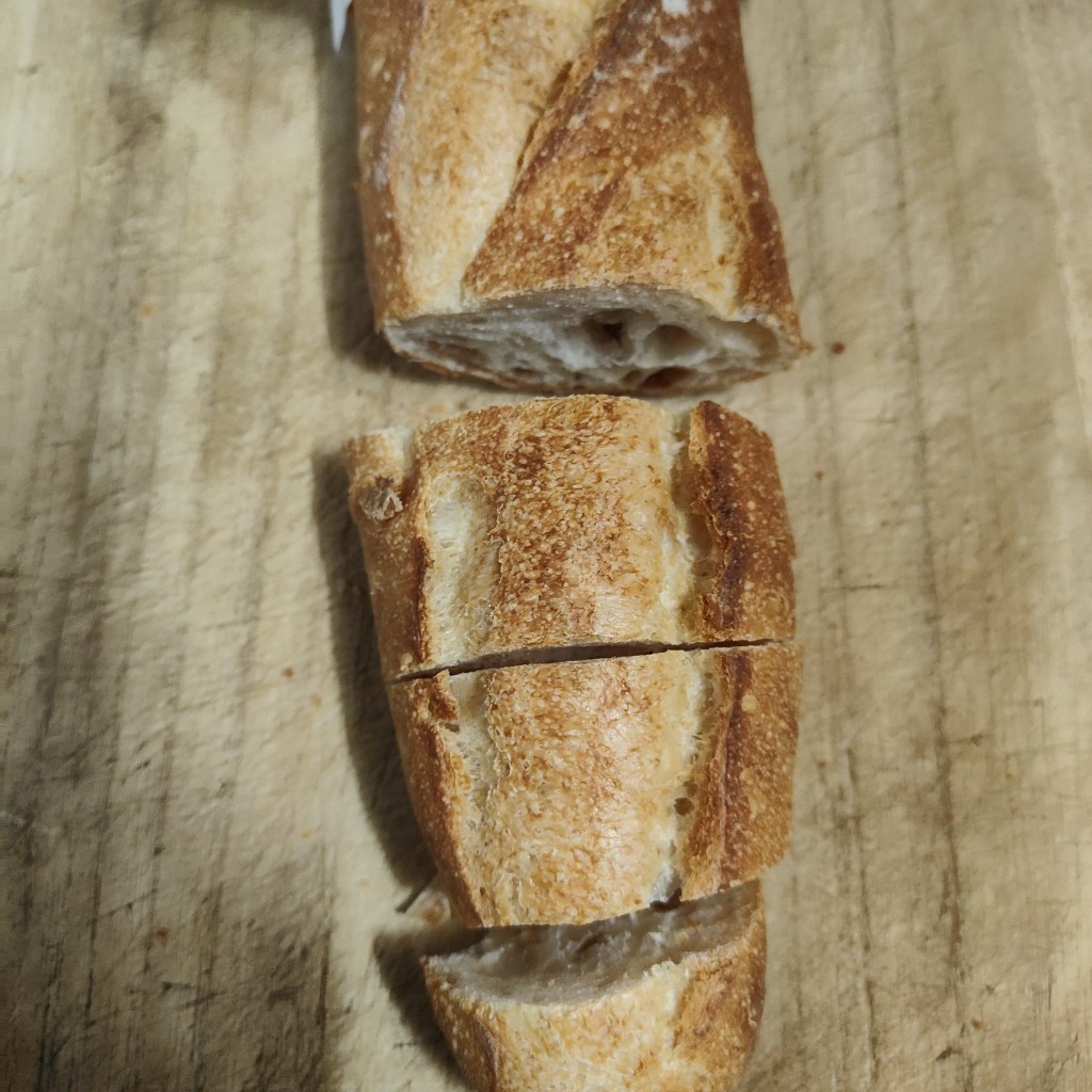 ユーザーが投稿したフランスパンの写真 - 実際訪問したユーザーが直接撮影して投稿した泉町ベーカリーベーカリーフェーブの写真