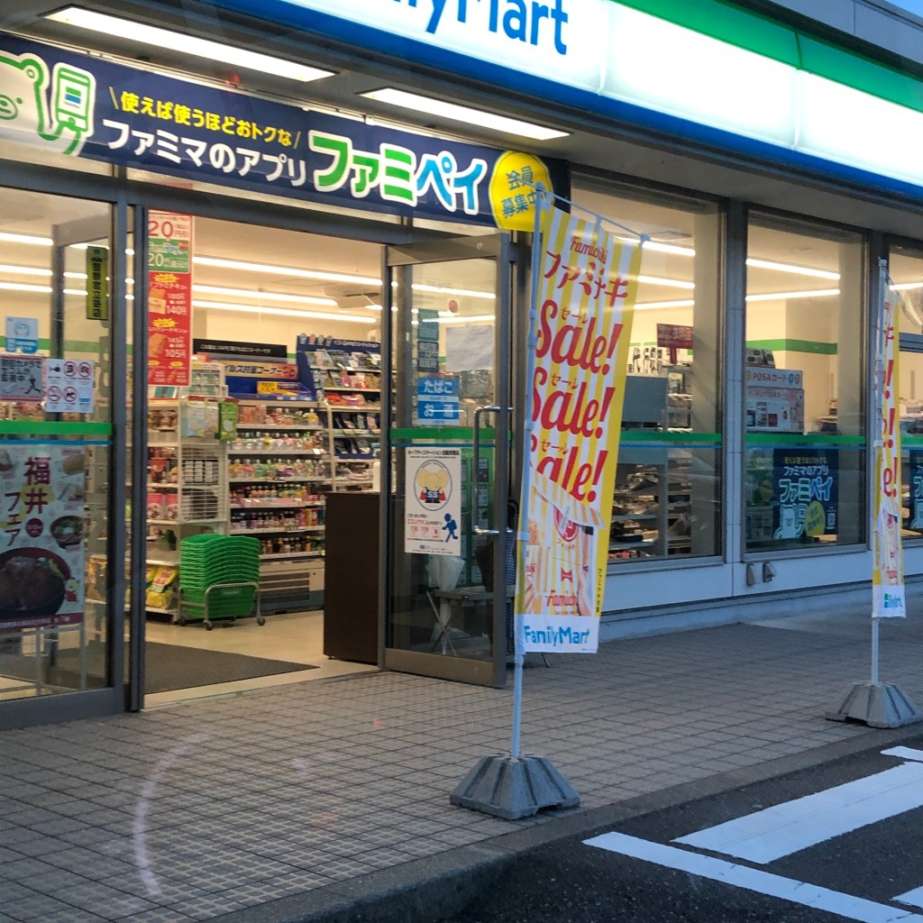 実際訪問したユーザーが直接撮影して投稿した東力コンビニエンスストアファミリーマート 金沢東力店の写真