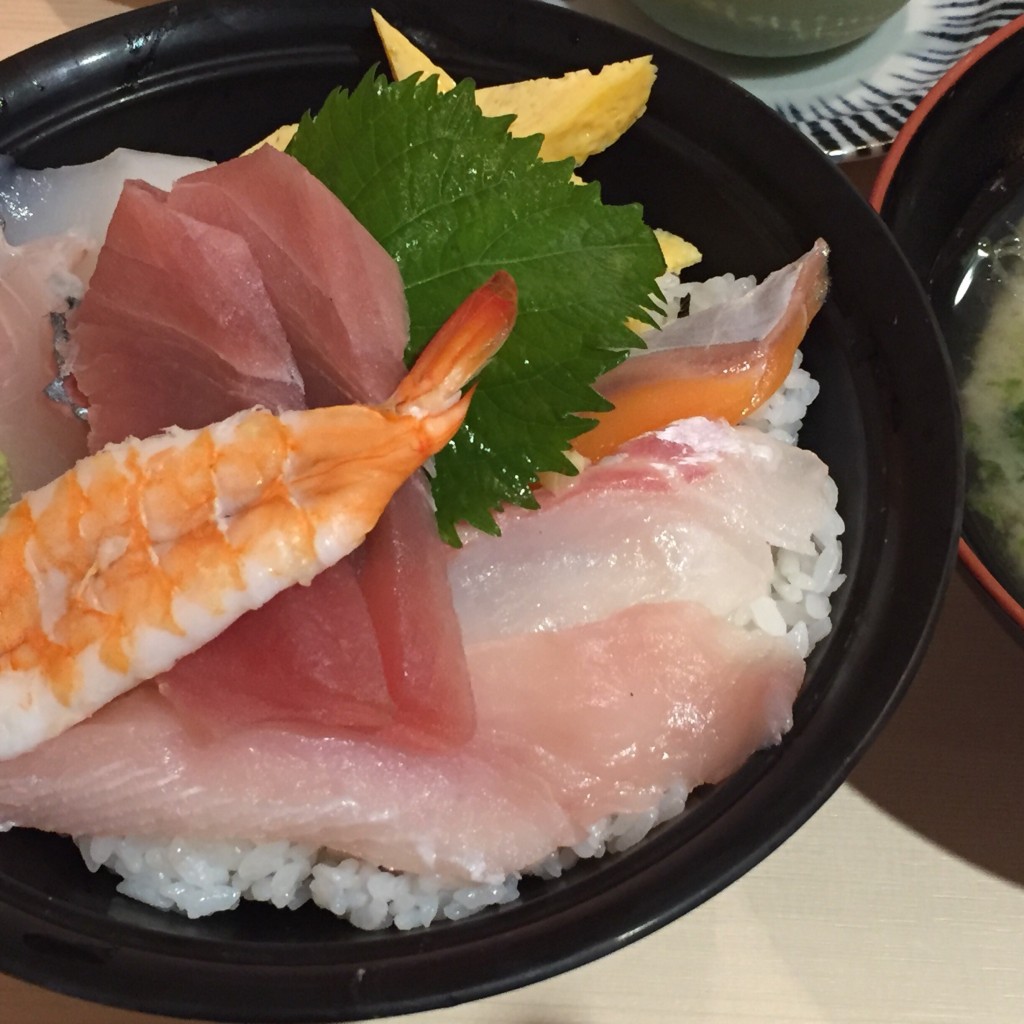 ユーザーが投稿したLunch日替わり丼の写真 - 実際訪問したユーザーが直接撮影して投稿した外神田寿司きづなすし 秋葉原店の写真