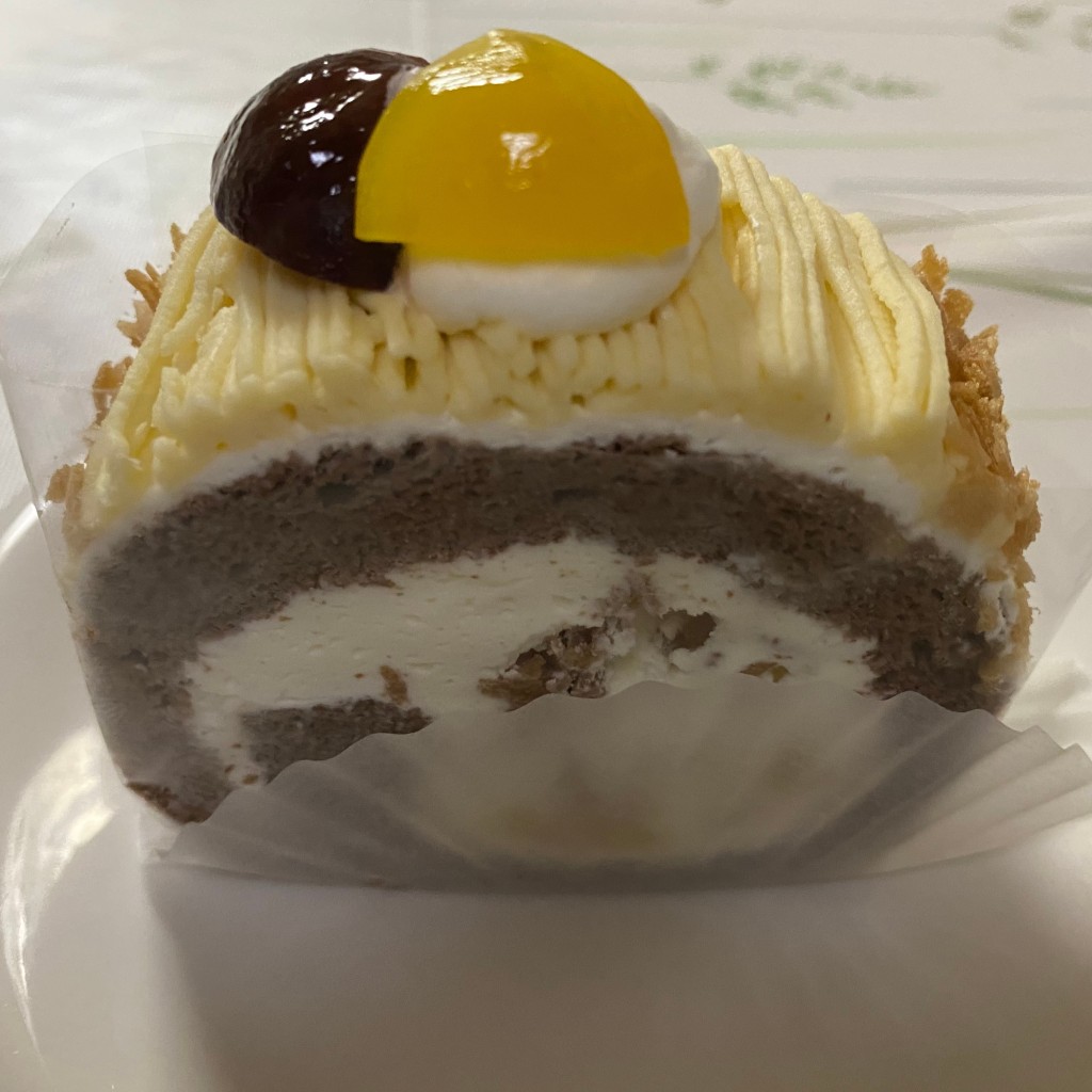 ユーザーが投稿したくりロールの写真 - 実際訪問したユーザーが直接撮影して投稿した磯路ケーキ洋菓子処Oyatsuyaの写真