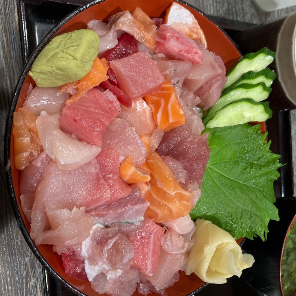 ユーザーが投稿した魚屋のまかない丼の写真 - 実際訪問したユーザーが直接撮影して投稿した東川崎町魚介 / 海鮮料理魚魚彩の写真