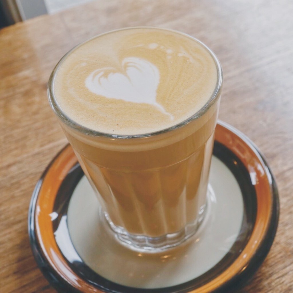 ユーザーが投稿したLatteの写真 - 実際訪問したユーザーが直接撮影して投稿した泉喫茶店TRUNK COFFEE BARの写真