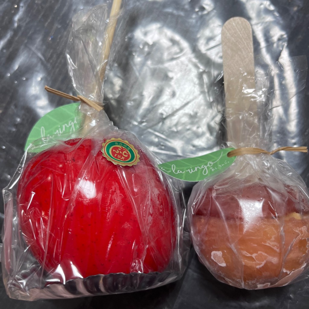 ユーザーが投稿した湊 サンふじ りんご飴の写真 - 実際訪問したユーザーが直接撮影して投稿した雪御所町ビアホールopen air ビアカウンターの写真