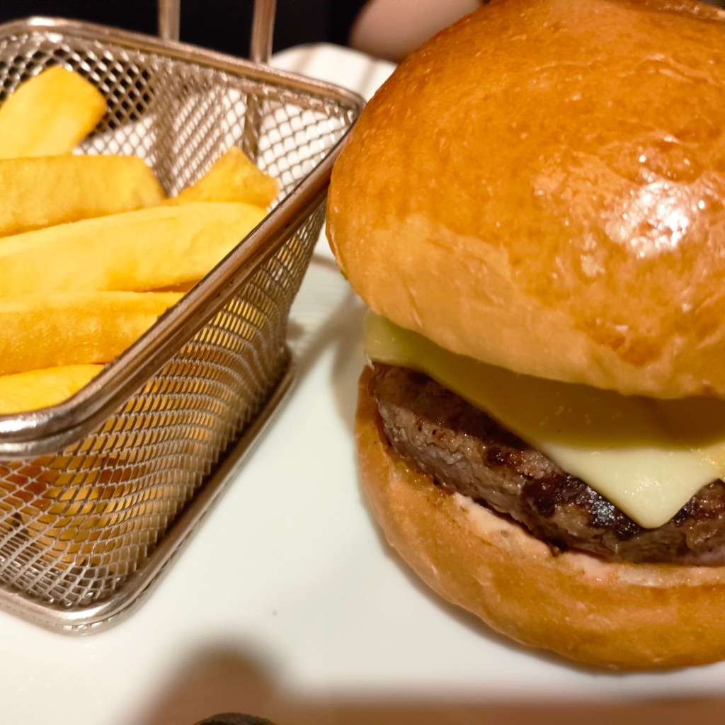 mikey0214さんが投稿した亀沢ハンバーガーのお店Shake Tree Burger & Bar TOKYO/シェイクツリー バーガーアンドバー トウキョウの写真
