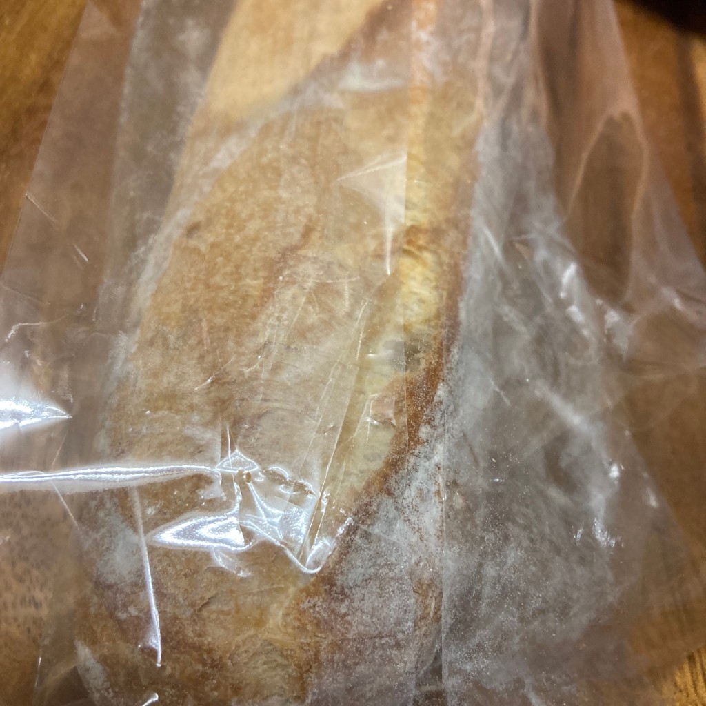 ユーザーが投稿したフランスパンの写真 - 実際訪問したユーザーが直接撮影して投稿した京島ベーカリーオットポンの写真