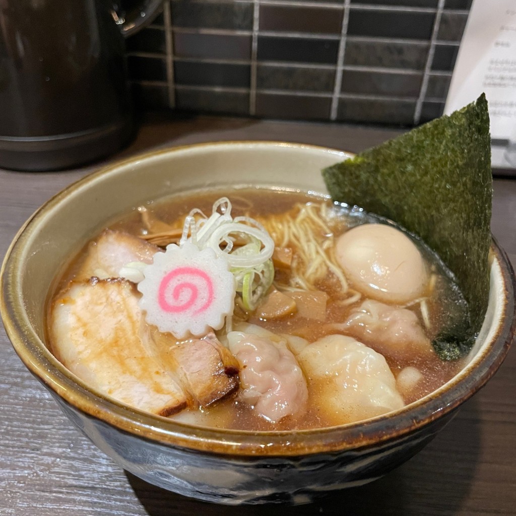 無邪気な恋さんが投稿した長居東ラーメン / つけ麺のお店中華そば かみなり雲呑の写真