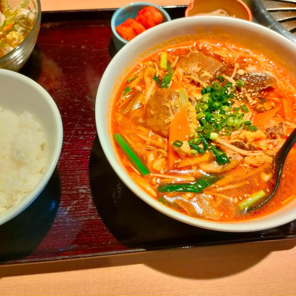 ユーザーが投稿したカルビラーメンランチの写真 - 実際訪問したユーザーが直接撮影して投稿した新田村田町焼肉焼肉あぐり 新田庵の写真