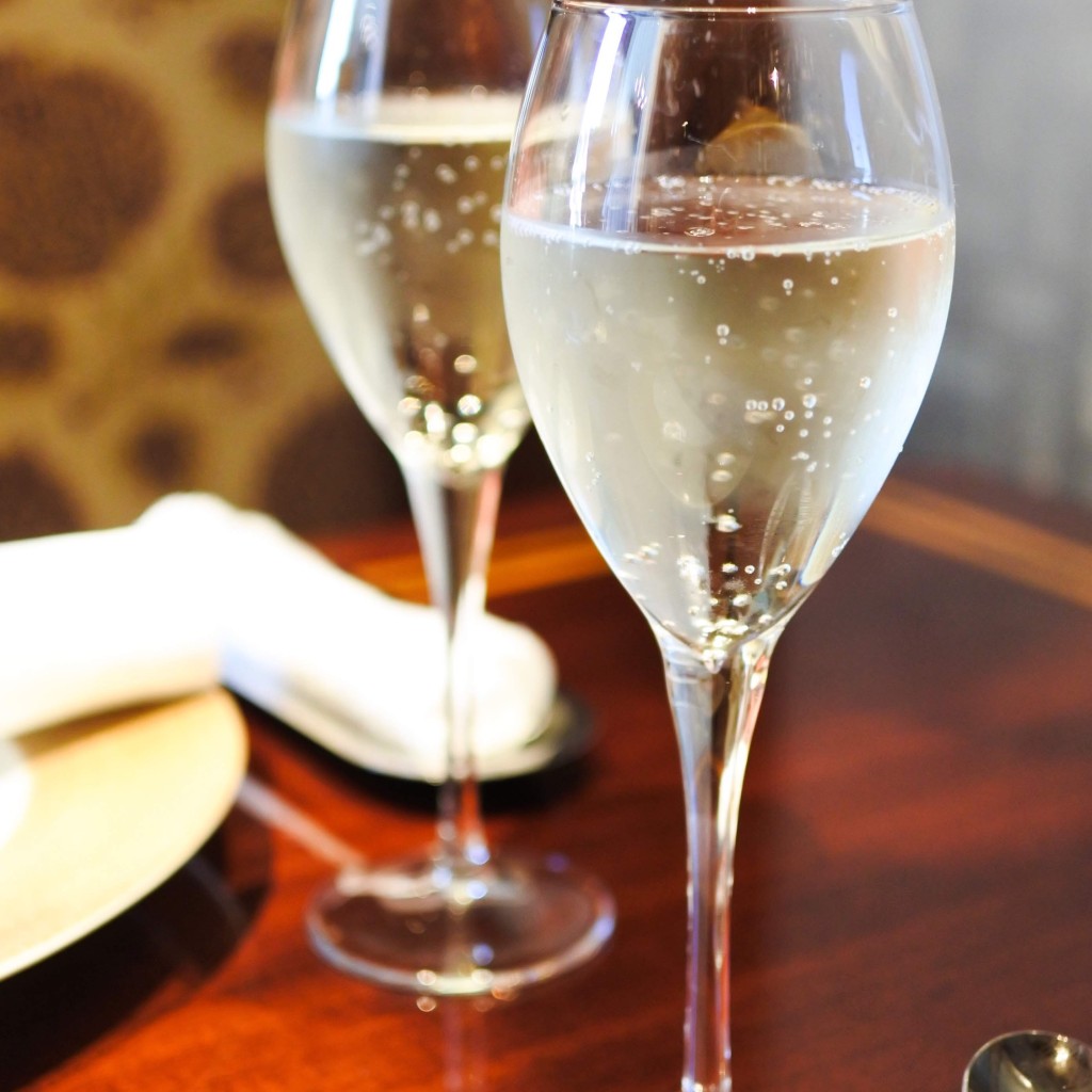 ユーザーが投稿したスパークリングワインの写真 - 実際訪問したユーザーが直接撮影して投稿した京橋中華料理個室中華 頤和園 京橋店の写真