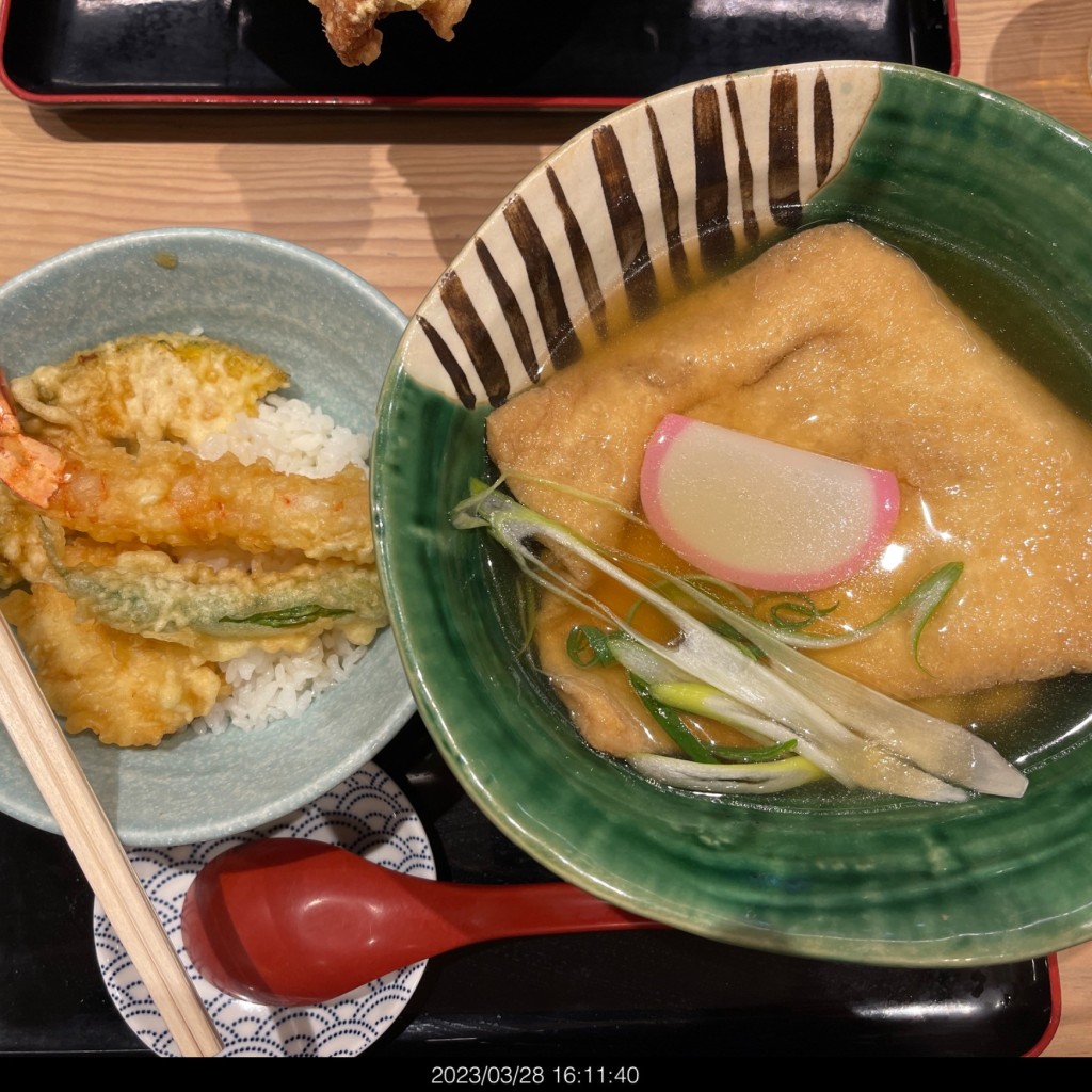 ユーザーが投稿した天丼きつねの写真 - 実際訪問したユーザーが直接撮影して投稿した丸の内うどん難波千日前 釜たけうどん 八重洲北口店の写真