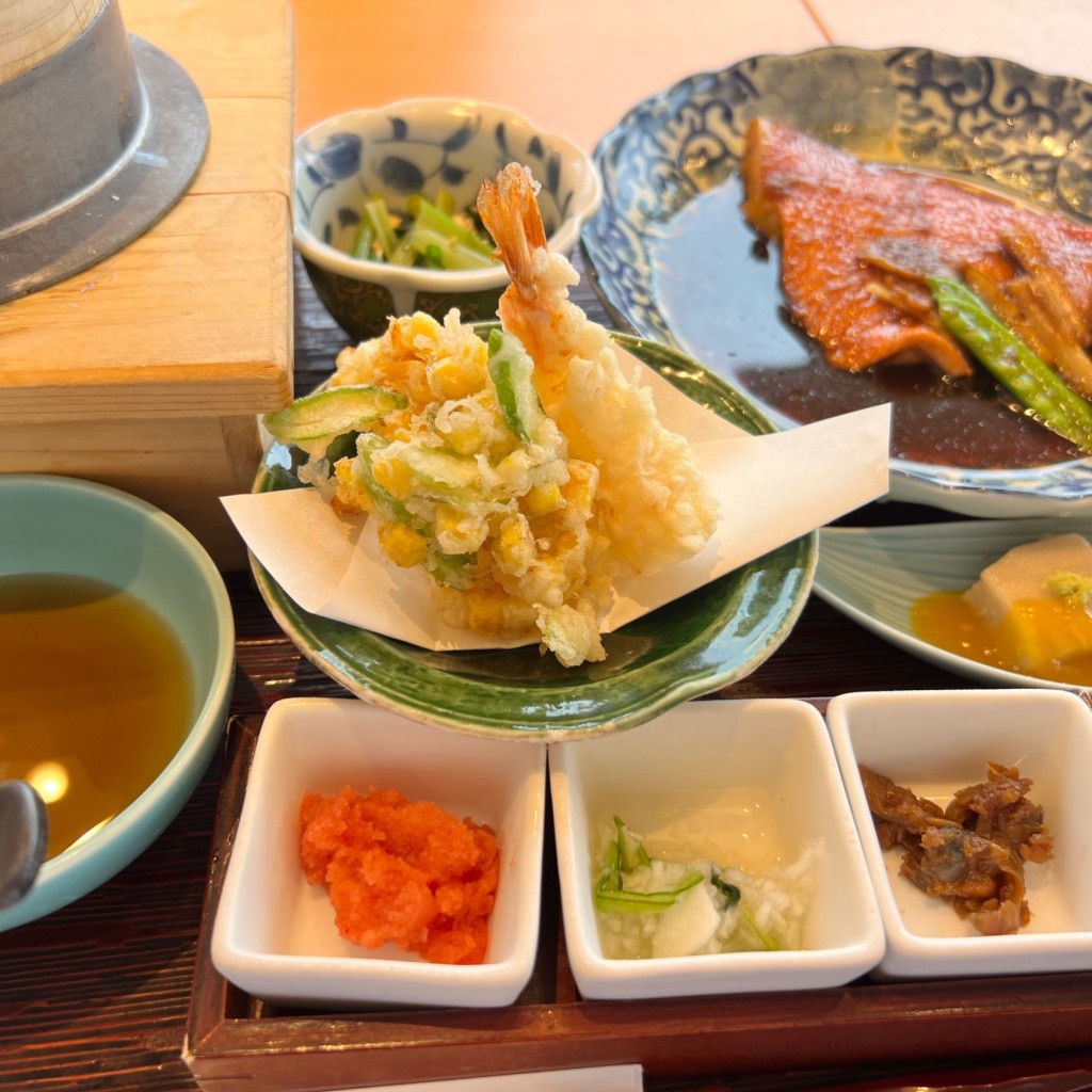 ユーザーが投稿したキンメ 煮つけの写真 - 実際訪問したユーザーが直接撮影して投稿した高島定食屋惣菜と定食 はしや そごう横浜店の写真