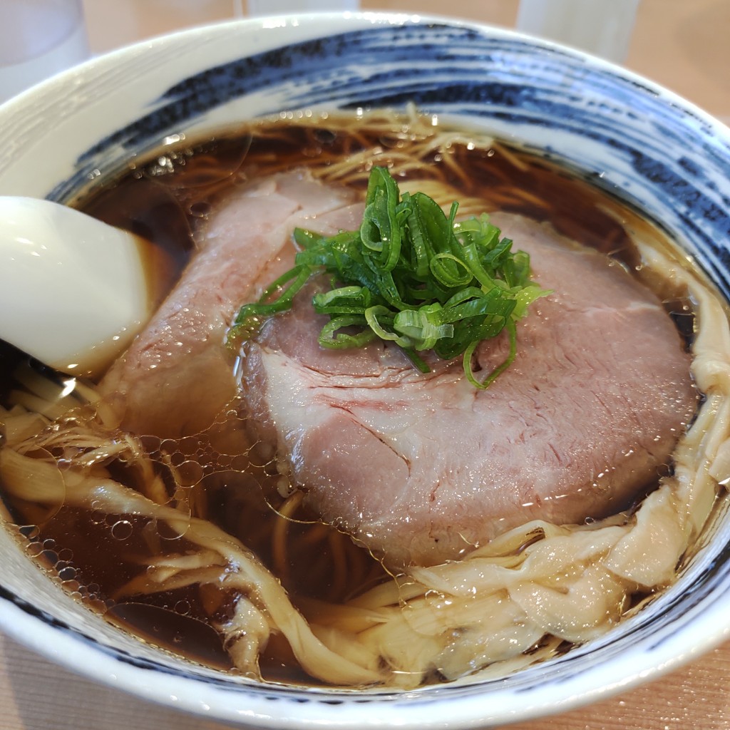 ユーザーが投稿した醤油ラーメンの写真 - 実際訪問したユーザーが直接撮影して投稿した仙川町ラーメン専門店麺処 かず屋の写真