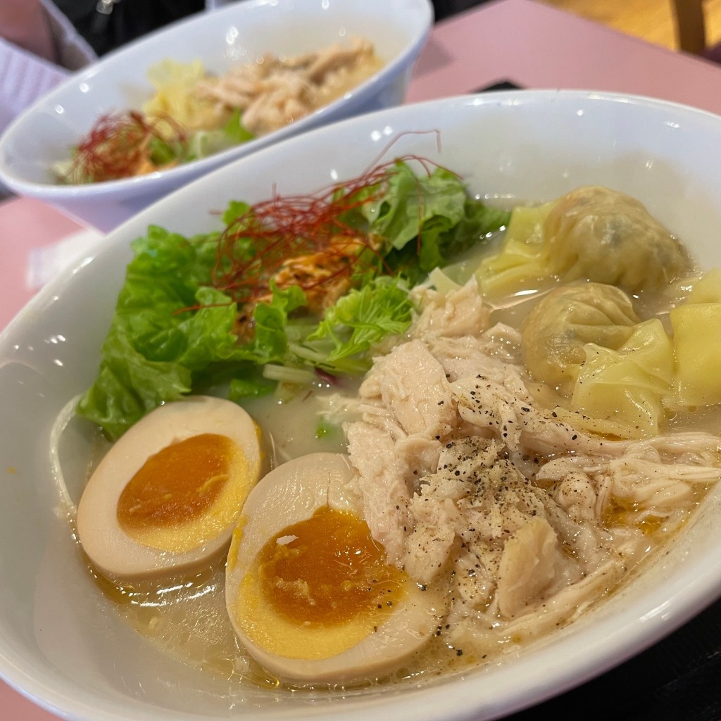 とみのすけさんが投稿した二方町ラーメン専門店のお店鶏白湯麺 蔭山樓 mozoワンダーシティ店の写真