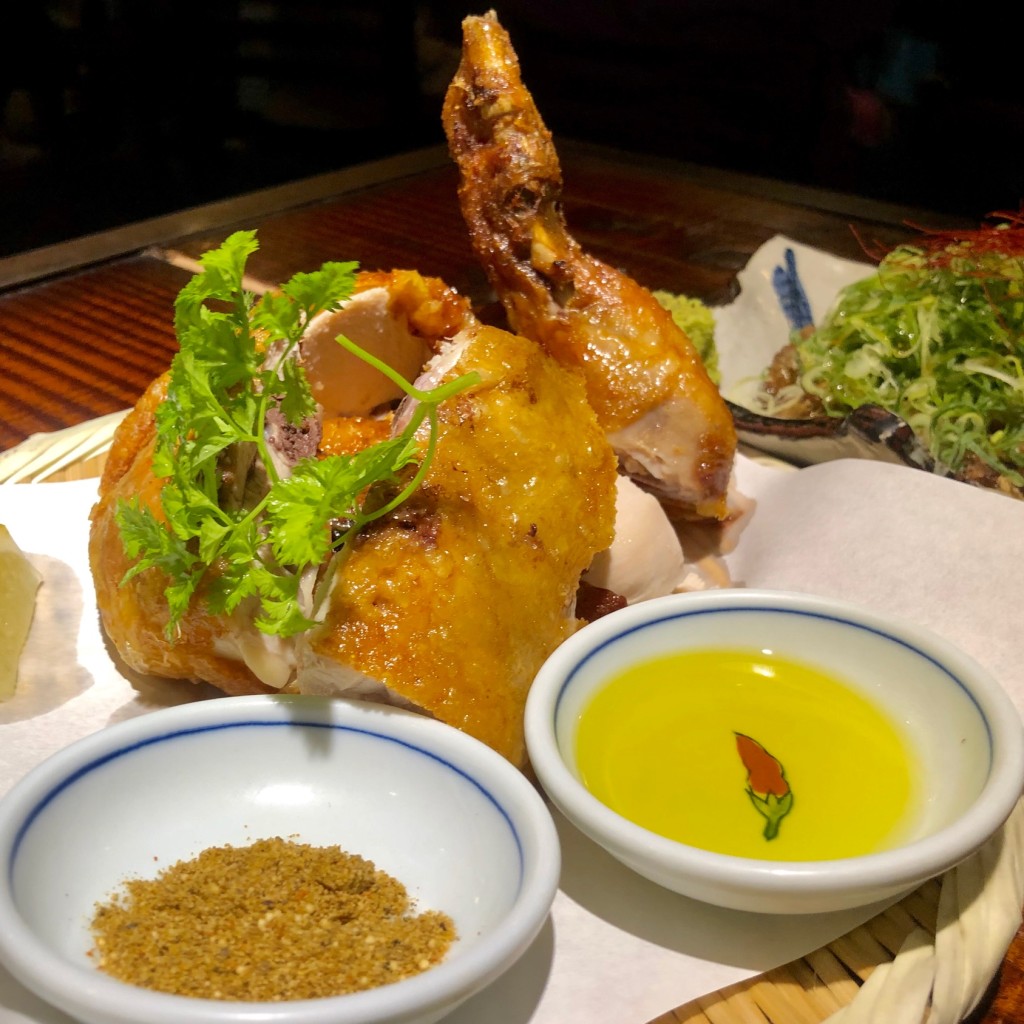 ユーザーが投稿した大山鶏丸鶏の揚げの写真 - 実際訪問したユーザーが直接撮影して投稿した西新宿鶏料理丸鶏 るいすけの写真