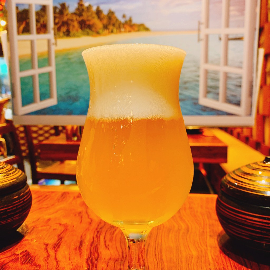 ユーザーが投稿した青い空と海のビールの写真 - 実際訪問したユーザーが直接撮影して投稿した浅草沖縄料理ぬちぐすいの写真