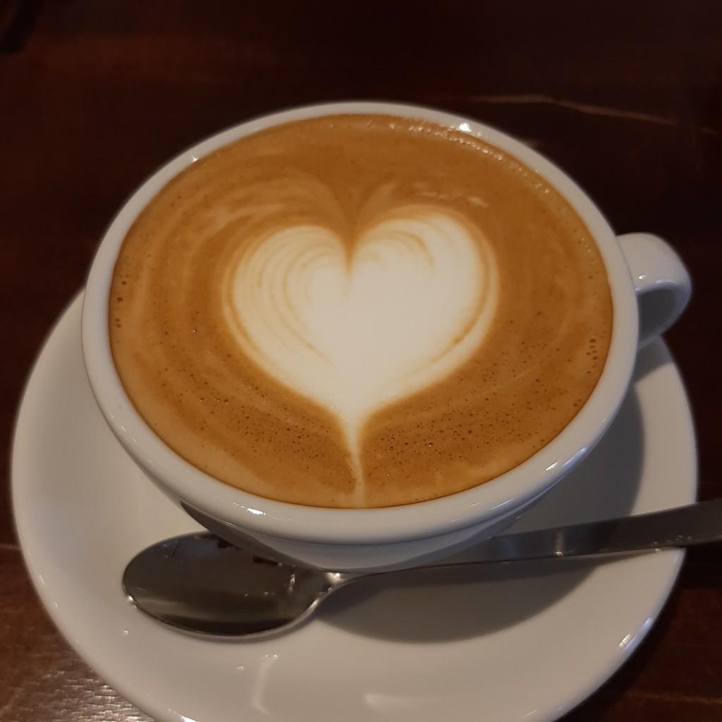 ユーザーが投稿したカフェラテの写真 - 実際訪問したユーザーが直接撮影して投稿した片山町カフェコリナコーヒーの写真