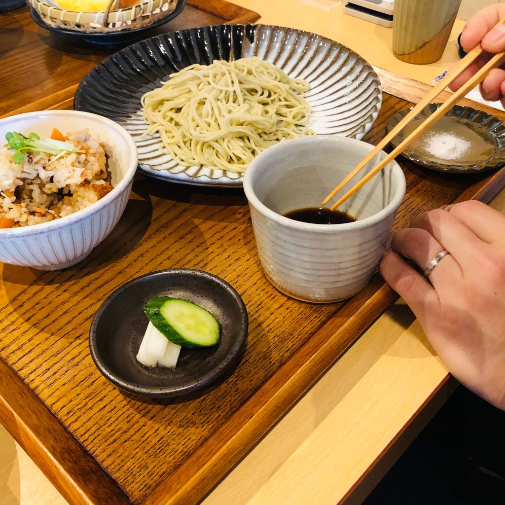 ユーザーが投稿した炊き込みご飯&蕎麦セットの写真 - 実際訪問したユーザーが直接撮影して投稿した新在家本町そば蕎麦しんの写真