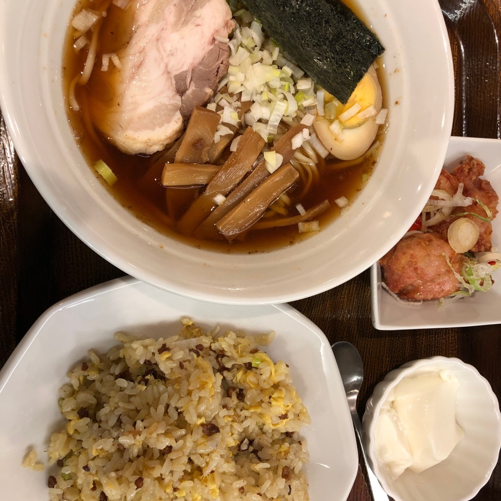 ユーザーが投稿した醤油麺セットの写真 - 実際訪問したユーザーが直接撮影して投稿した北幸中華料理万豚記 ヨドバシ横浜店の写真