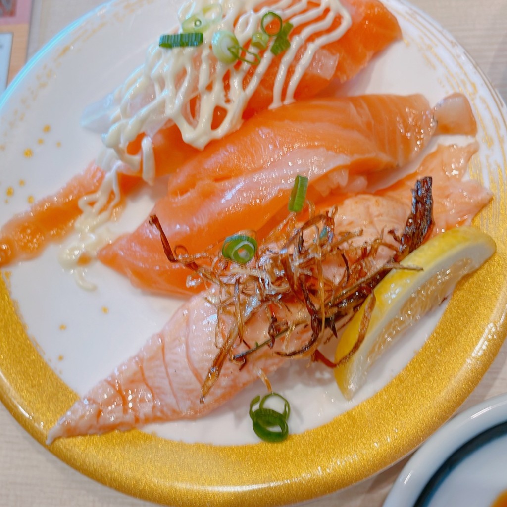 ユーザーが投稿したサーモン三昧の写真 - 実際訪問したユーザーが直接撮影して投稿した新堀町回転寿司がってん寿司 前橋南店の写真