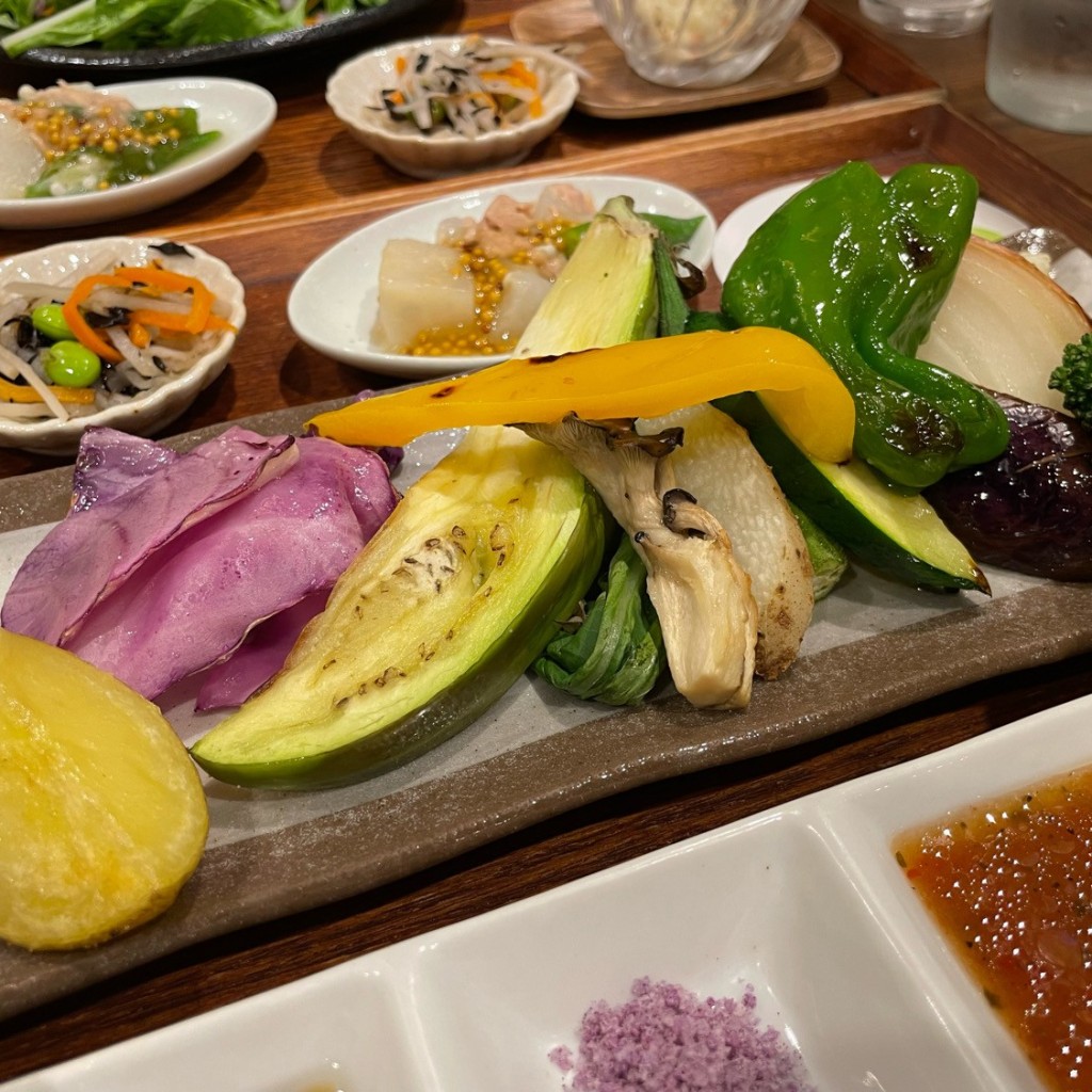 ユーザーが投稿した【紫】 野菜グリル定食の写真 - 実際訪問したユーザーが直接撮影して投稿した有楽町野菜料理やさいの王様 日比谷シャンテ店の写真