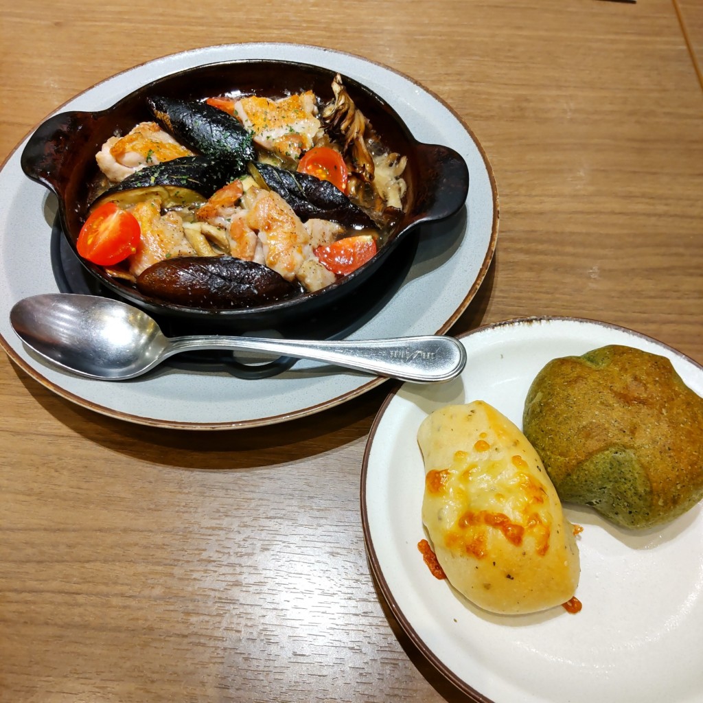 ユーザーが投稿した旬 チキン秋茄子アヒージョの写真 - 実際訪問したユーザーが直接撮影して投稿した南幸洋食バケット 横浜ジョイナス店の写真