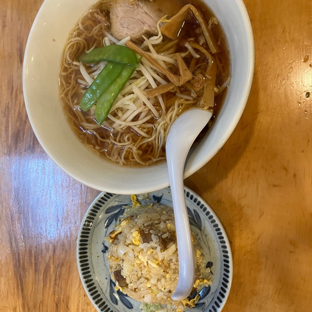 ユーザーが投稿したラーメン+半炒飯の写真 - 実際訪問したユーザーが直接撮影して投稿した恵比寿ラーメン専門店香湯ラーメン ちょろり 恵比寿店の写真