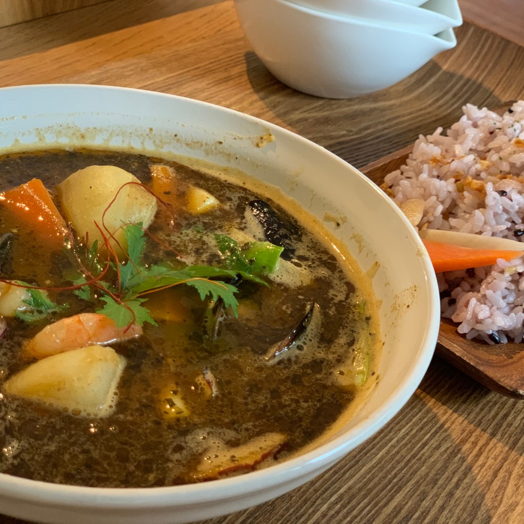 ユーザーが投稿した五穀米カレー シーフードの写真 - 実際訪問したユーザーが直接撮影して投稿した東大沼カフェハルニレ カフェの写真